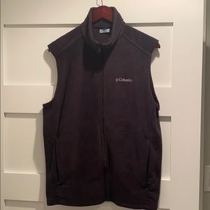 Men’s Columbia fleece vest